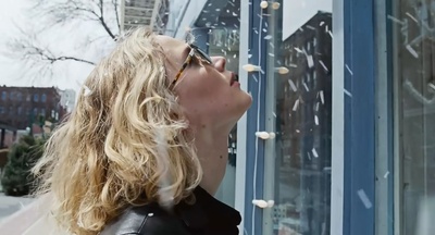 奋斗的乔伊剧照的剧照