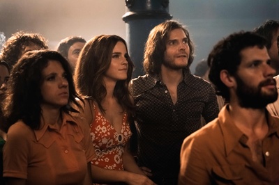 尊严殖民地剧照的剧照