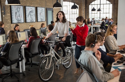 实习生剧照的剧照