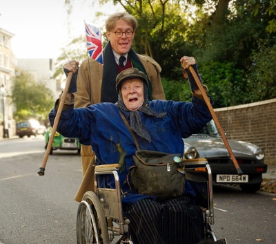 住货车的女士剧照的剧照