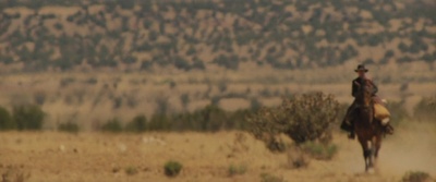 拿起枪的简剧照的剧照