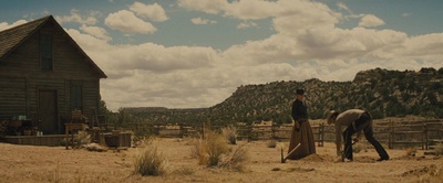 拿起枪的简剧照的剧照