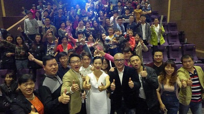 擦枪走火剧照的剧照