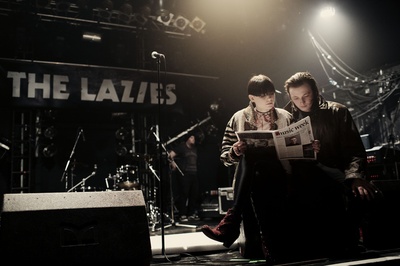 杀死汝伴剧照的剧照