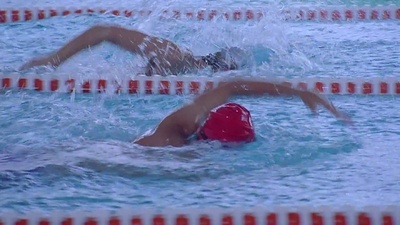 4X100 水着份子剧照的剧照