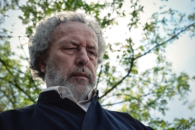 再见仍是朋友剧照的剧照