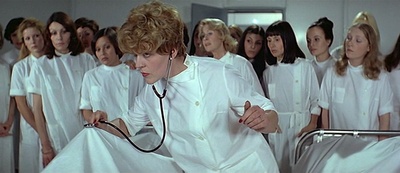 致命的女性剧照的剧照