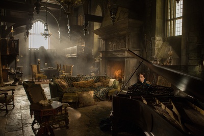 猩红山峰剧照的剧照