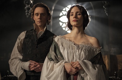 猩红山峰剧照的剧照