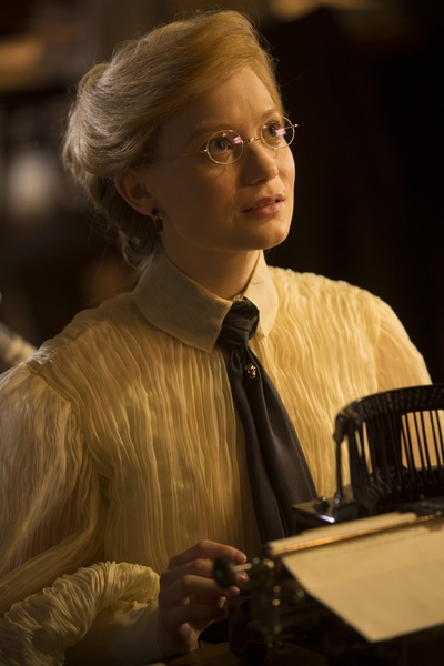 猩红山峰剧照的剧照