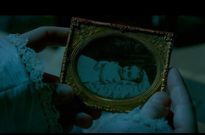 猩红山峰剧照的剧照