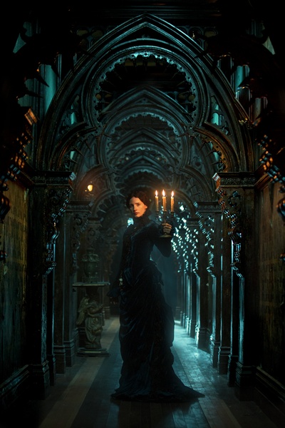 猩红山峰剧照的剧照