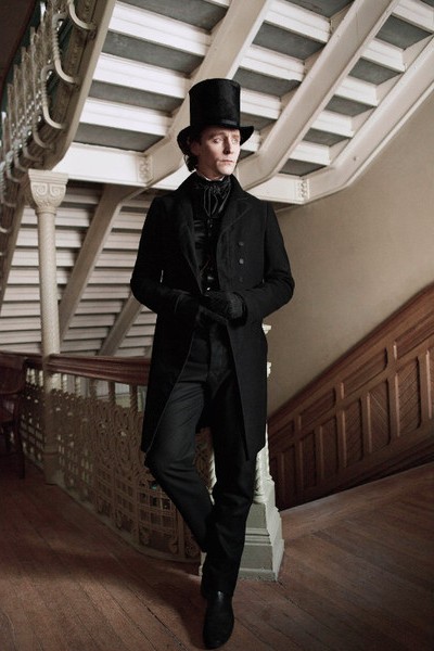 猩红山峰剧照的剧照