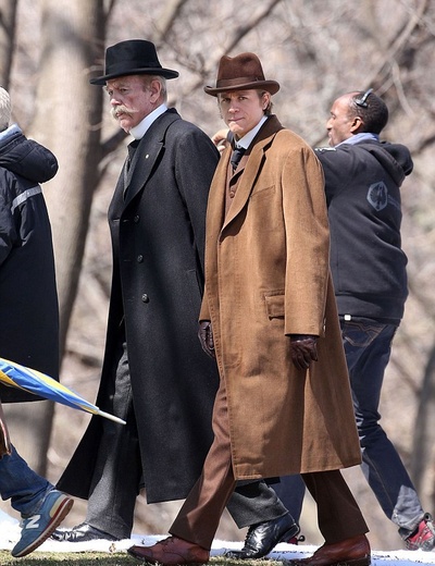 猩红山峰剧照的剧照