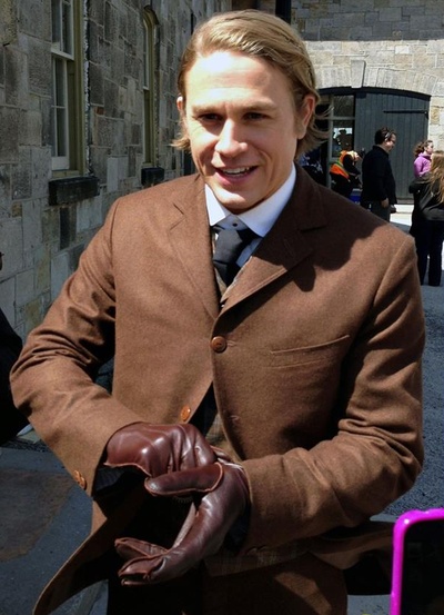 猩红山峰剧照的剧照