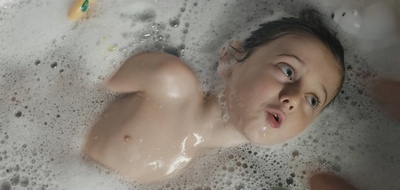 收养剧照的剧照