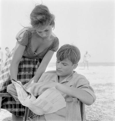 手提箱女郎剧照的剧照