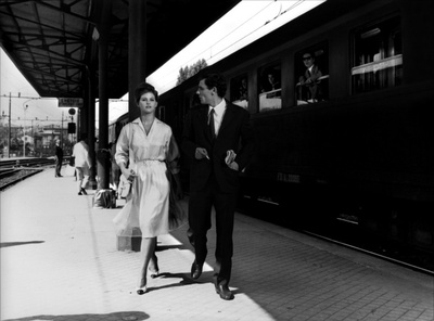 手提箱女郎剧照的剧照