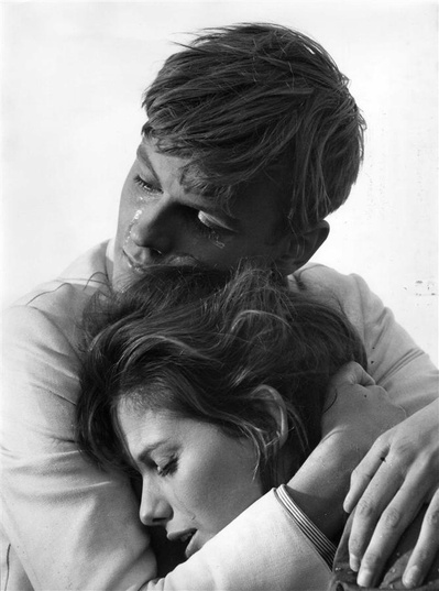 手提箱女郎剧照的剧照