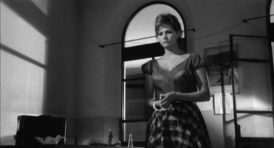 手提箱女郎剧照的剧照