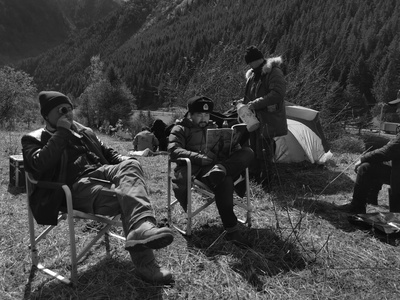 鲛在水中央剧照的剧照