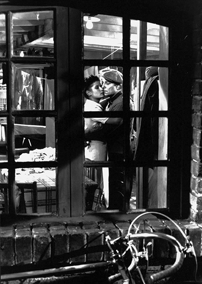 天色破晓剧照的剧照