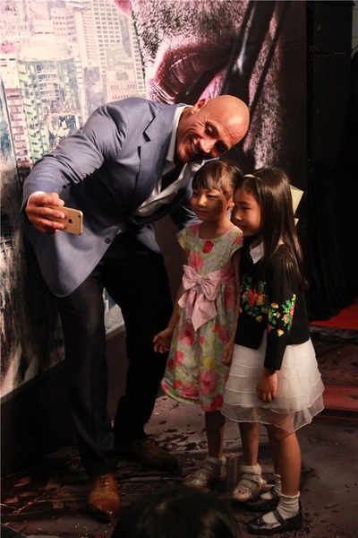 末日崩塌剧照的剧照