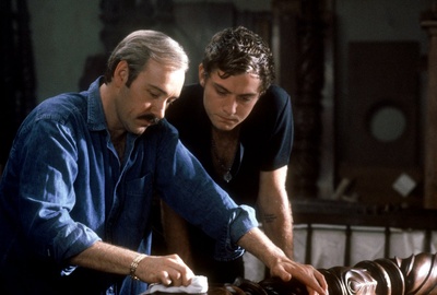 午夜善恶花园剧照的剧照