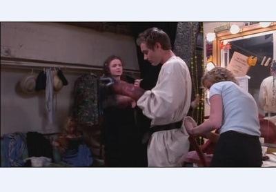 乐自芳邻来剧照的剧照