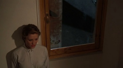 一个女人的身份证明剧照的剧照