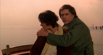 一个女人的身份证明剧照的剧照