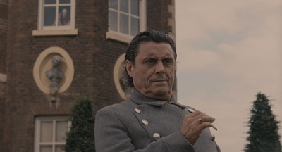 44英寸的胸围剧照的剧照