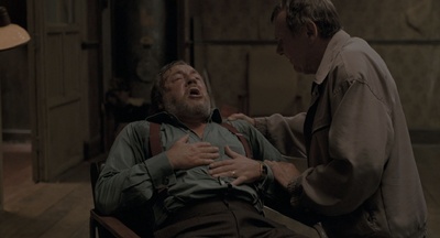 44英寸的胸围剧照的剧照