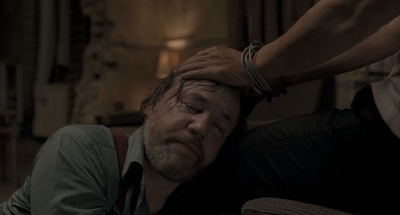 44英寸的胸围剧照的剧照