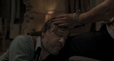 44英寸的胸围剧照的剧照