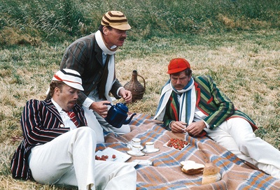 三人同舟剧照的剧照