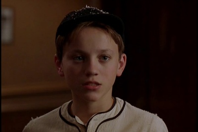 八月雪之谜剧照的剧照