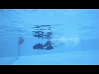 卫生间的圣母像剧照的剧照