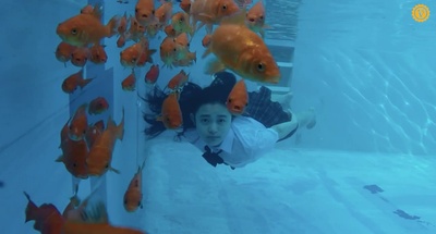 卫生间的圣母像剧照的剧照