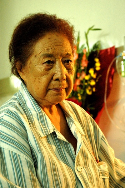 谁的眼泪在飞剧照的剧照