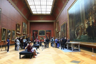 德军占领的卢浮宫剧照的剧照