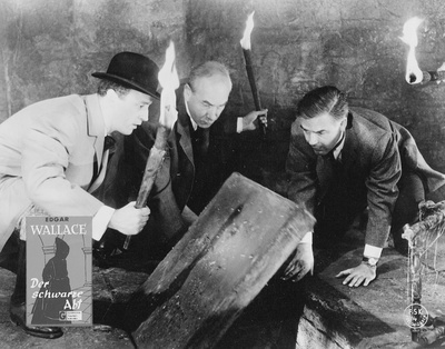 黑袍院长剧照的剧照