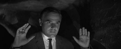 黑袍院长剧照的剧照