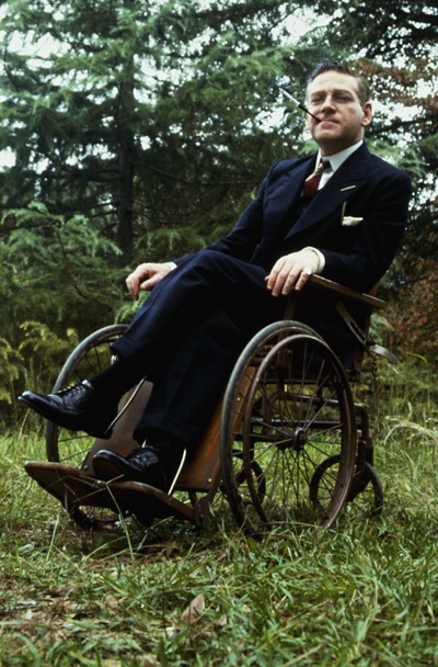 温泉康复院剧照的剧照