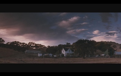 不一样的本能剧照的剧照