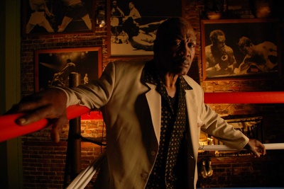 面对阿里剧照的剧照