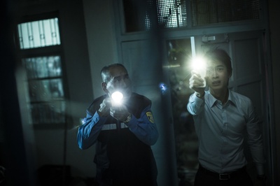 红衣小女孩剧照的剧照