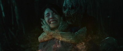 红衣小女孩剧照的剧照