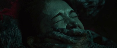 红衣小女孩剧照的剧照