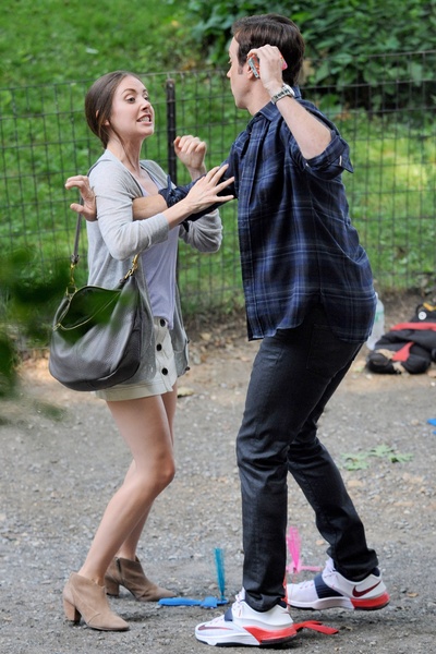 跟别人睡了剧照的剧照